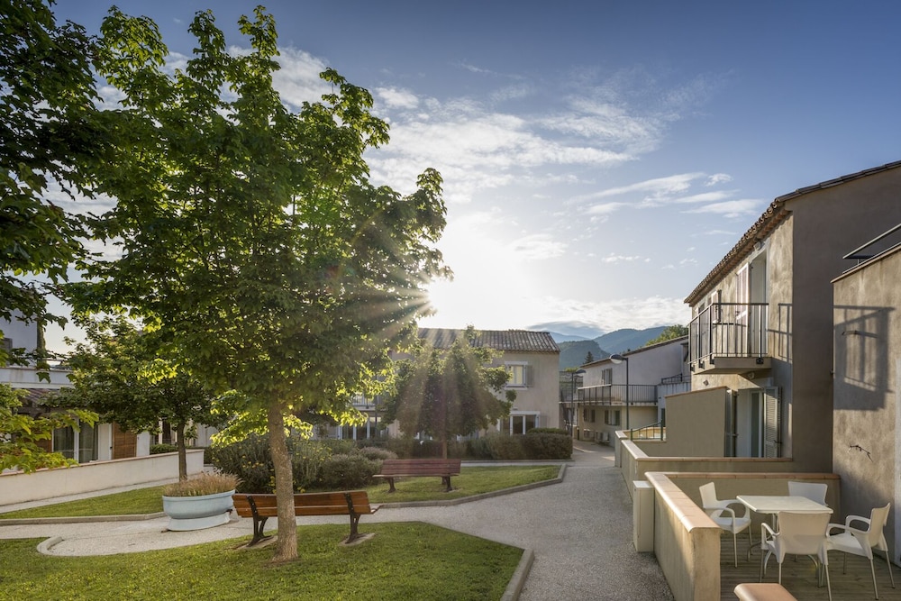 Garden City Mont Ventoux Malaucene — Malaucene