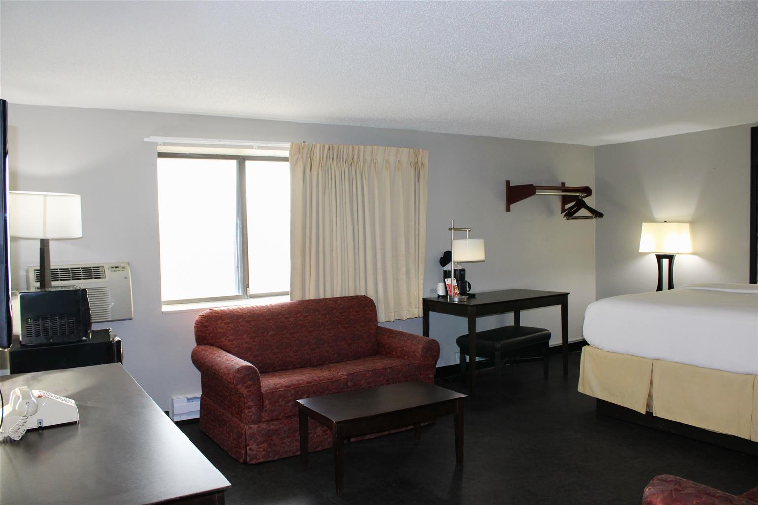 Super 8 by Wyndham Williston ND - photo 14