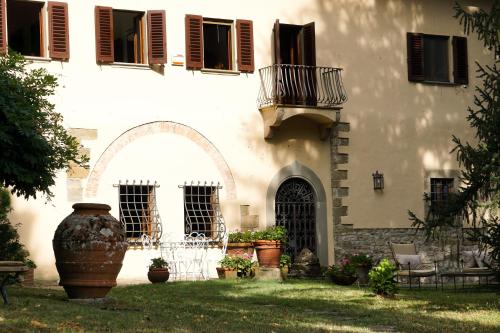 Residenza Villa Degli Ochi — 4-Star Luxury Hotel in Borgo San Lorenzo, Italy