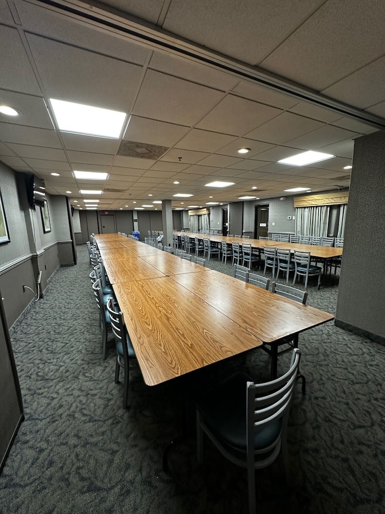 Ramada by Wyndham Virginia Beach - photo 41