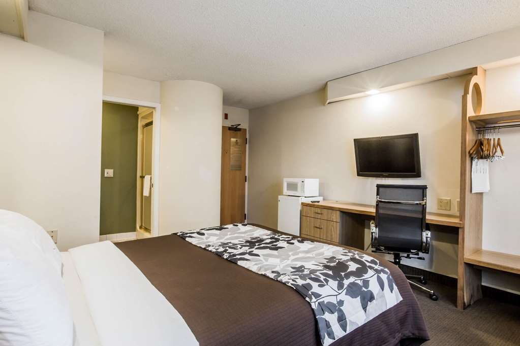 Rodeway Inn Austell Six Flags - photo 7