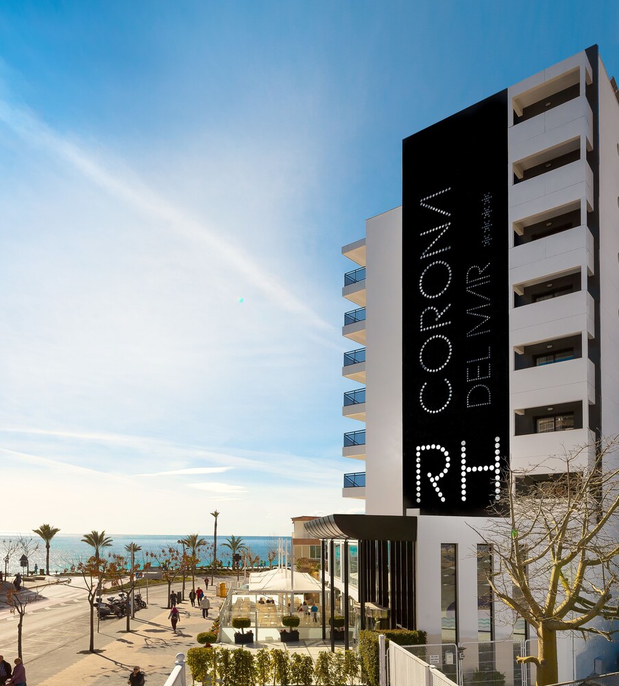 Hotel RH Corona del Mar 4 Sup in Benidorm, Spain