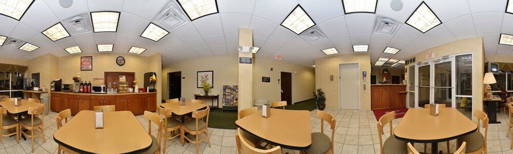 Econo Lodge Valdosta - photo 7