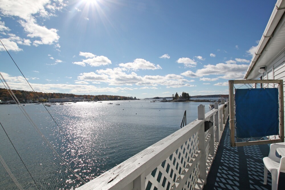Fishermans Wharf Inn - photo 46