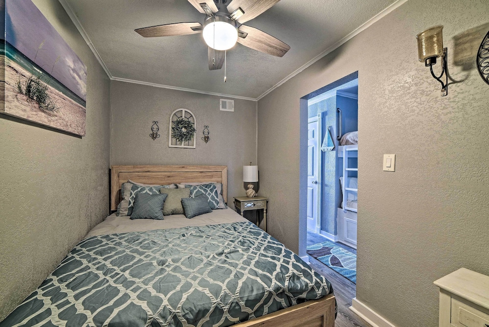 Oceanfront Corpus Christi Condo: Resort Perks - photo 6