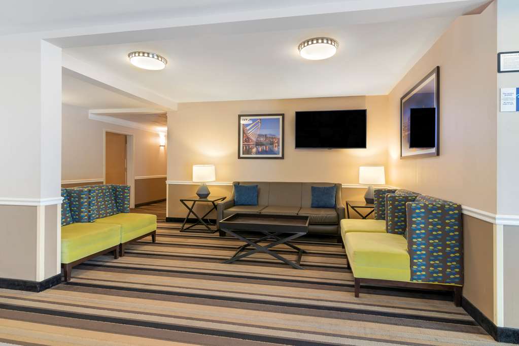 Best Western PLUS Executive Court Inn & Conference Center - photo 12