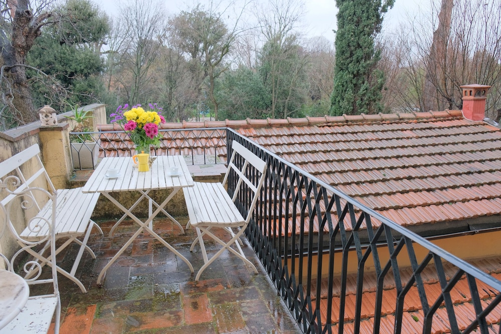 Chopin Terrace — 4-Star Luxury Hotel in Florence, Italy
