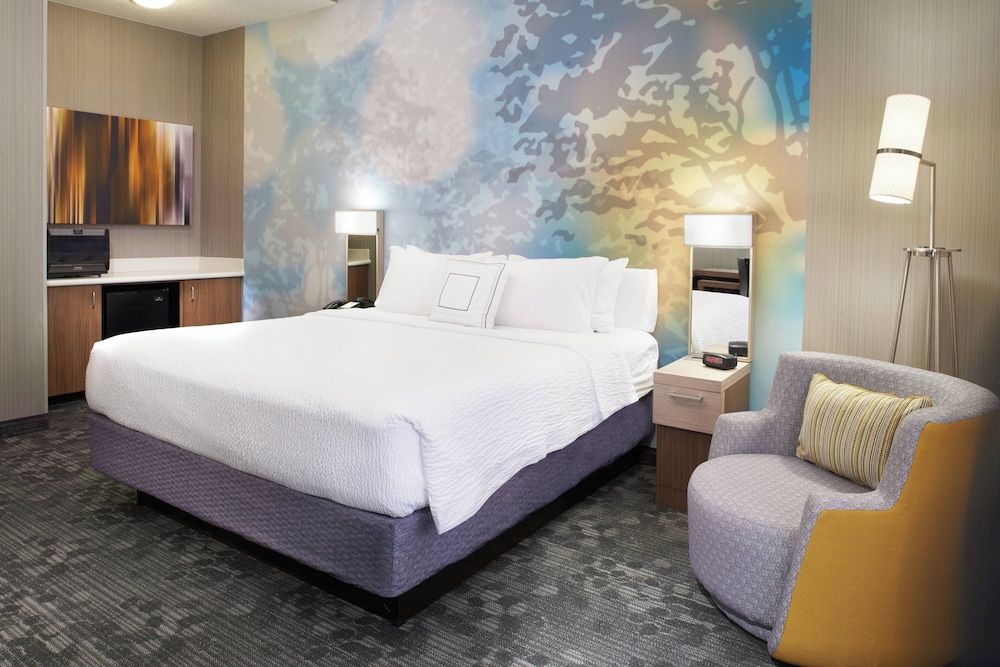 Courtyard by Marriott Toledo Maumee Arrowhead - photo 10