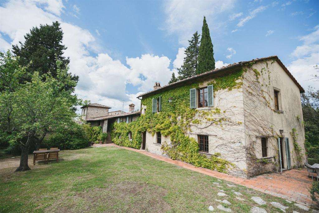 Podere Lupinati — 4-Star Luxury Hotel in Panzano In Chianti, Italy