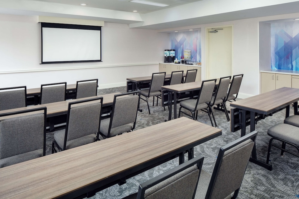 Hilton Garden Inn Arcadia Pasadena Area - photo 33