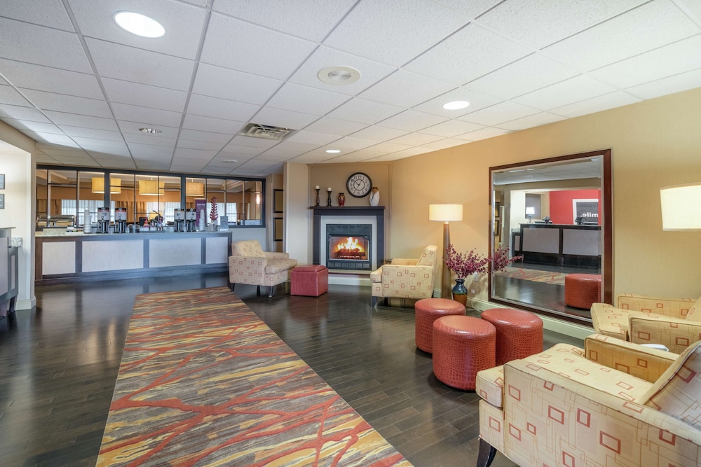Hampton Inn Corydon - photo 2