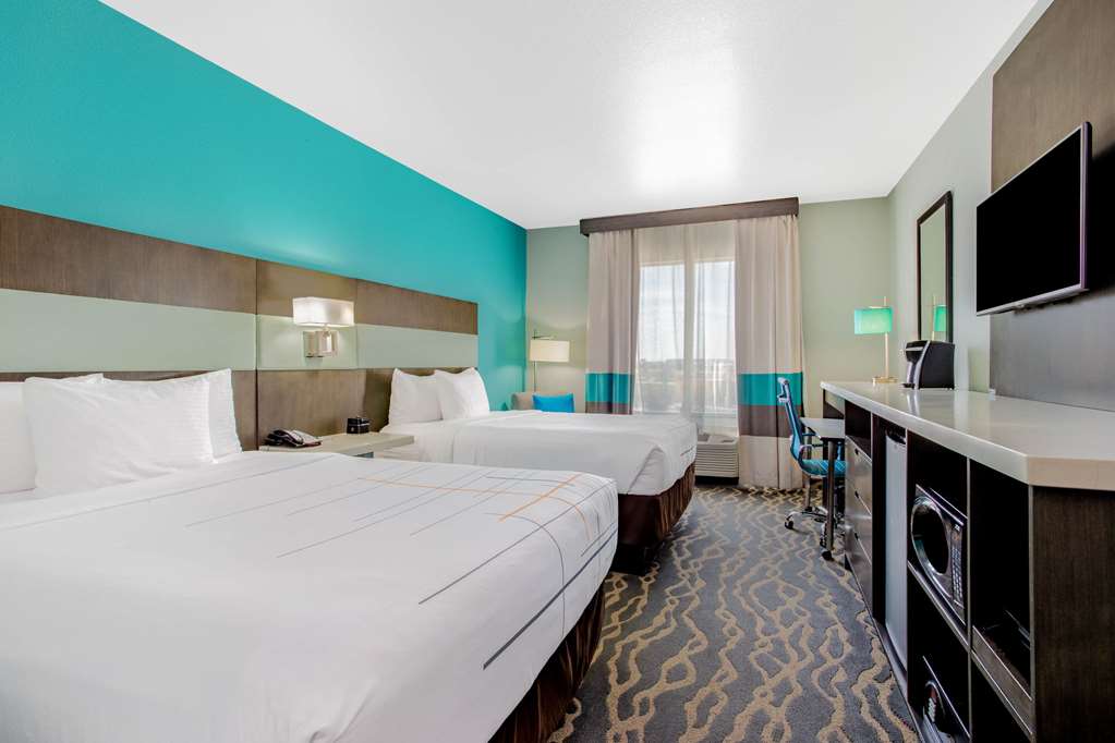 La Quinta Inn & Suites by Wyndham Northlake Fort Worth - photo 16