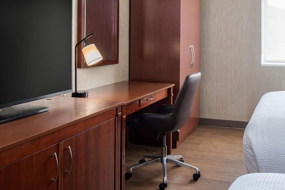 Four Points by Sheraton Bellingham Hotel & Conference Center - photo 13