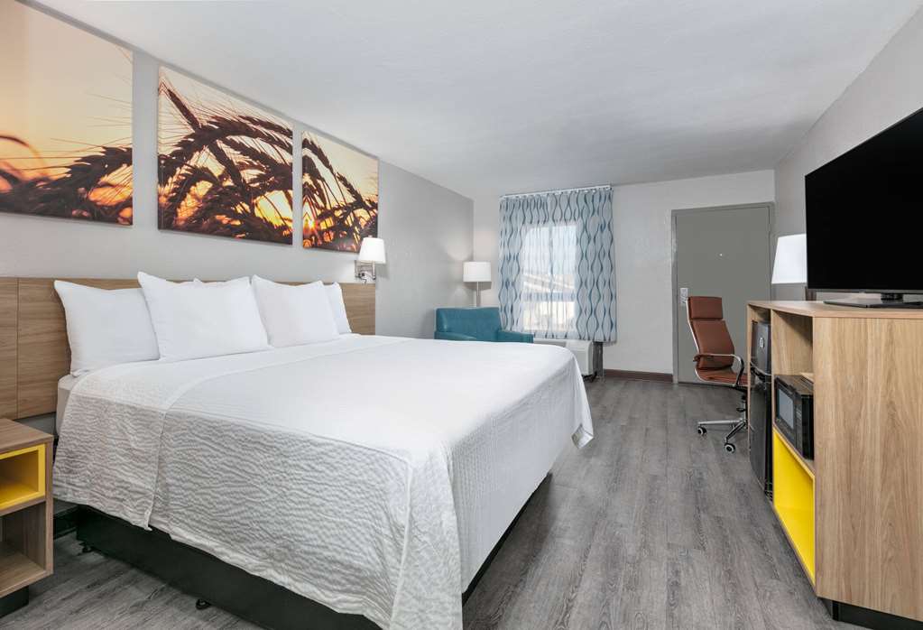 Days Inn by Wyndham Greenville MS - photo 38