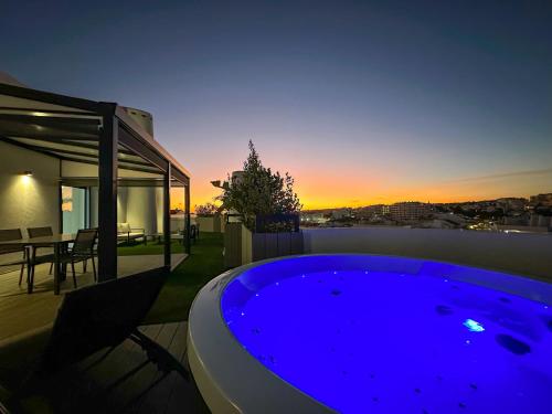 Luxury Penthouse Apartment Private Jacuzzi Albufeira — 4-Star Luxury Hotel in Albufeira, Portugal