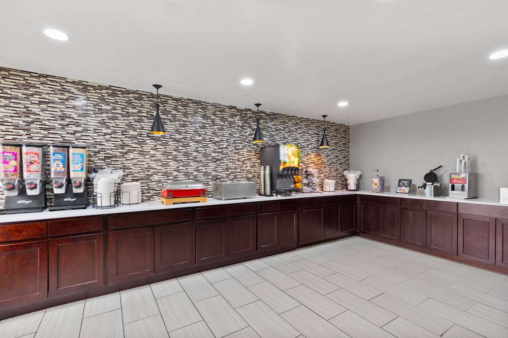 La Quinta Inn & Suites by Wyndham Goodlettsville Nashville - photo 5