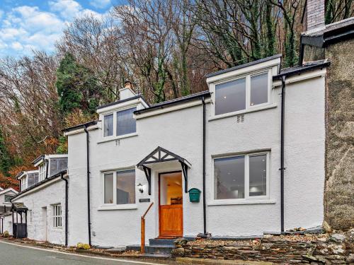 2 Bed in Arthog 90777 - last minute hotel in Unknown City