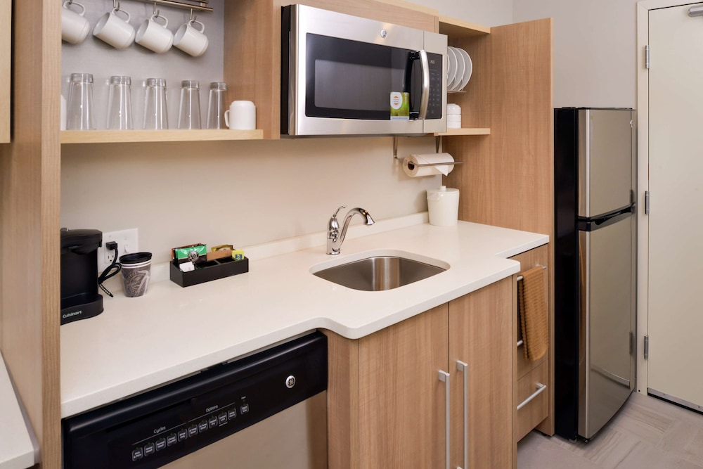 Home2 Suites by Hilton Merrillville - photo 21