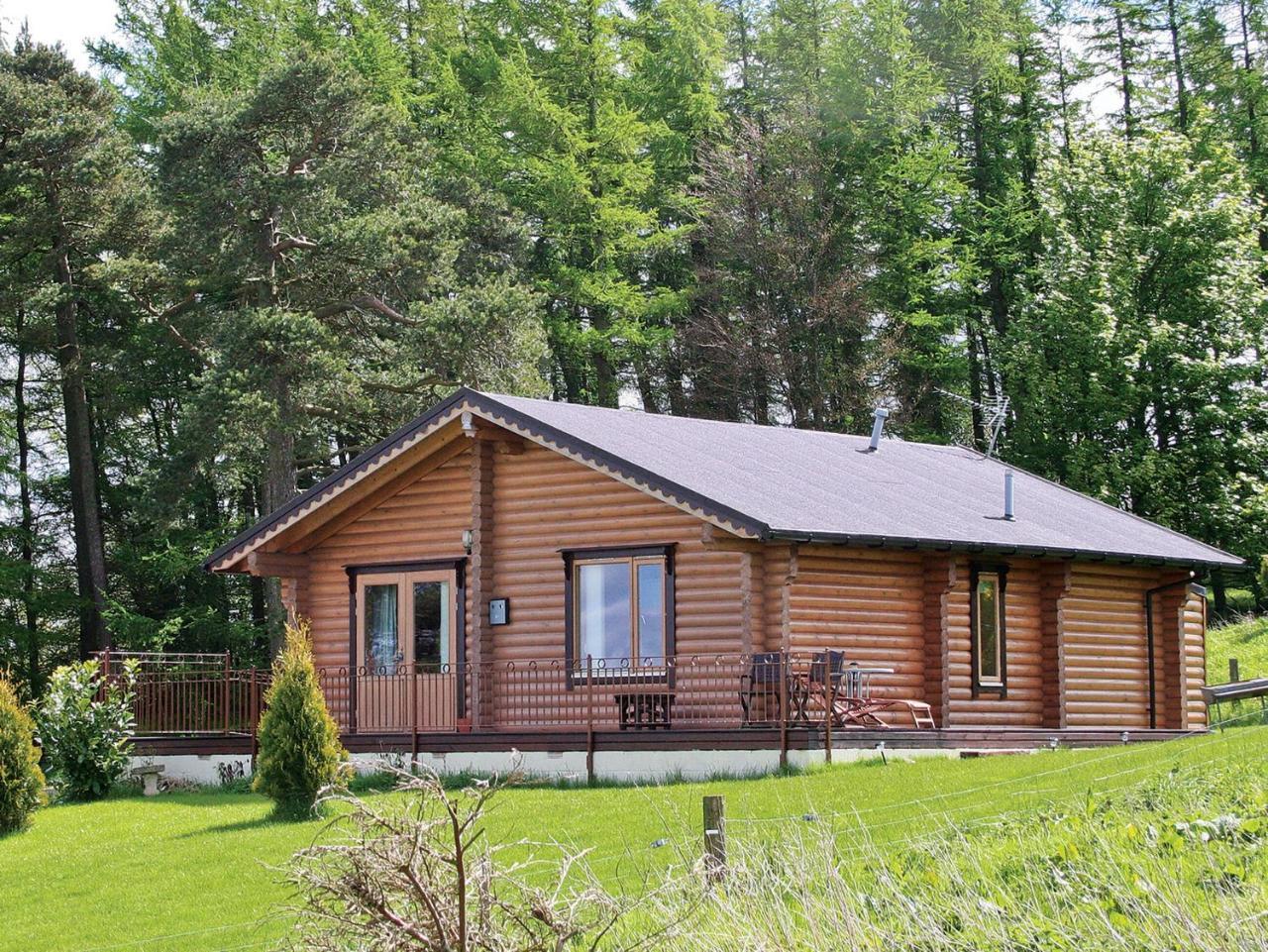Fingask Log Cabin S4394 — 4-Star Luxury Hotel in Perth, United Kingdom