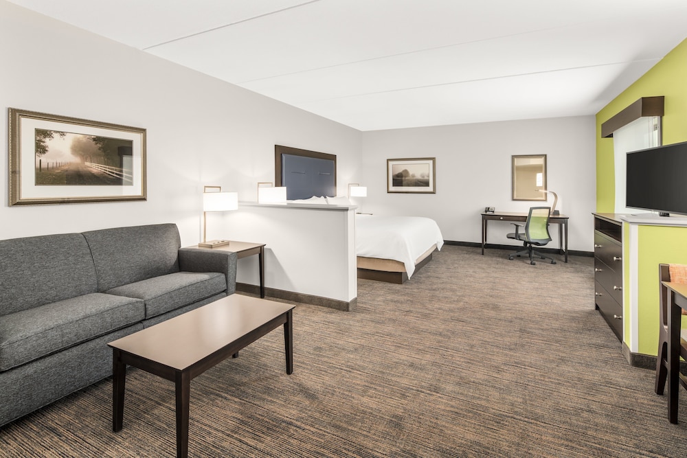 Holiday Inn Express & Suites Wilmington Newark by IHG - photo 14