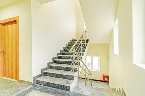 Super Townhouse Oak Kompally — 4-Star Luxury Hotel in Hyderabad, India