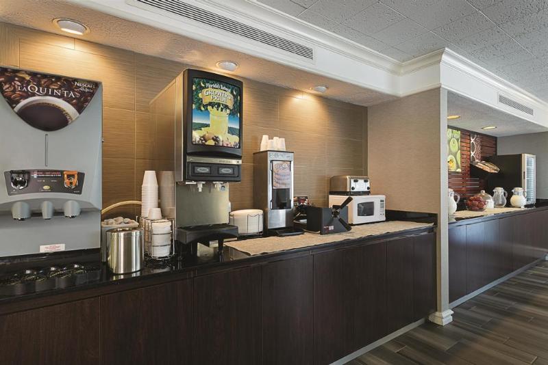 Quality Inn & Suites North Charleston Ashley Phosphate - photo 6