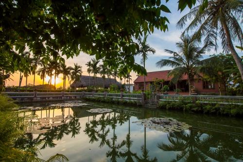 Viet House Yen Duc Village — 5-Star Luxury Hotel in Haiphong, Vietnam