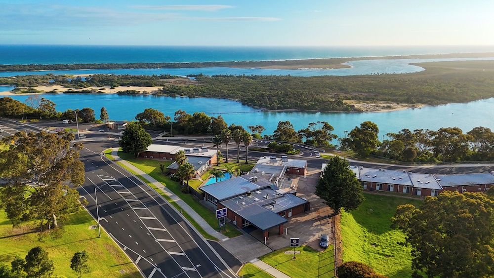Absolute Lakes Entrance Motel