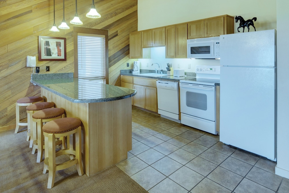 Seventh Mountain Resort - photo 30