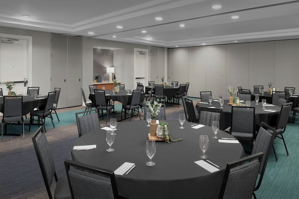 Residence Inn Seattle Bellevue Downtown - photo 41