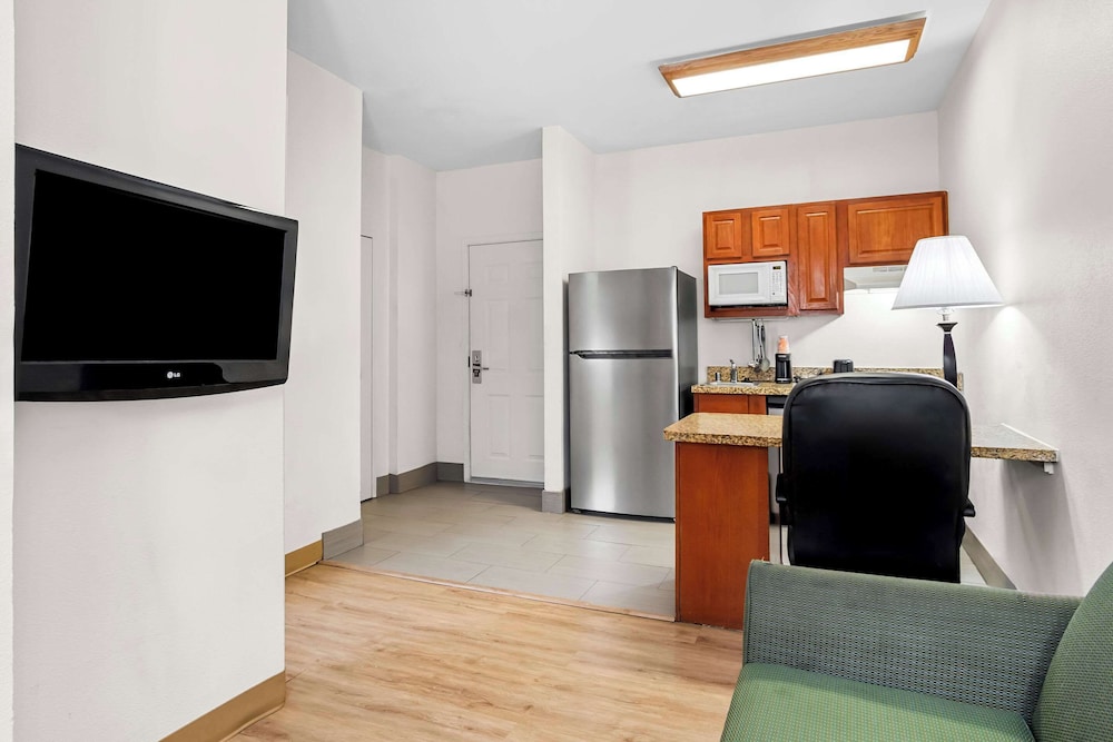 MainStay Suites Addison Dallas - photo 11