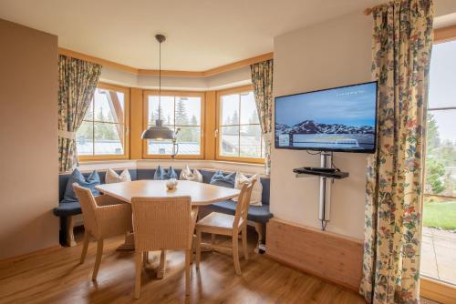 Haus Filzstein 135 Top 1 — 4-Star Luxury Hotel in Krimml, Austria