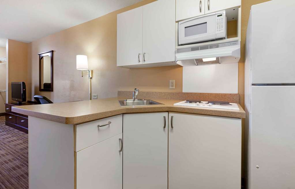 Extended Stay America Suites Madison Junction Court - photo 25