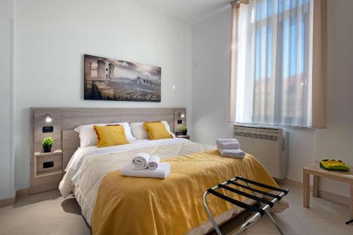 La Preziosa Apartment Duomo — 4-Star Luxury Hotel in Naples, Italy