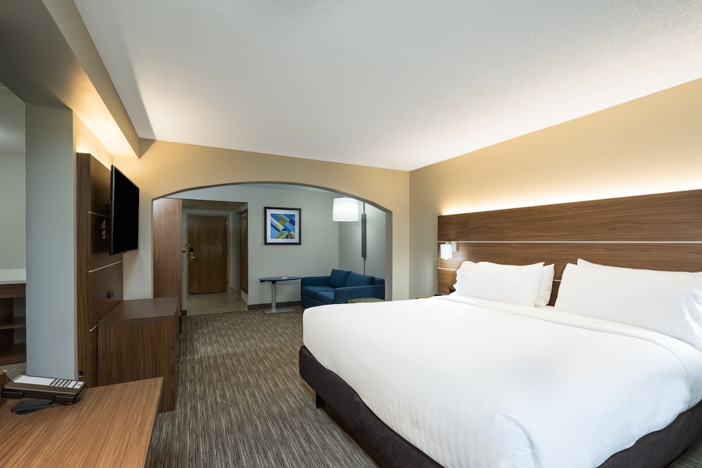 Holiday Inn Express Hotel & Suites Louisville East by IHG - photo 3