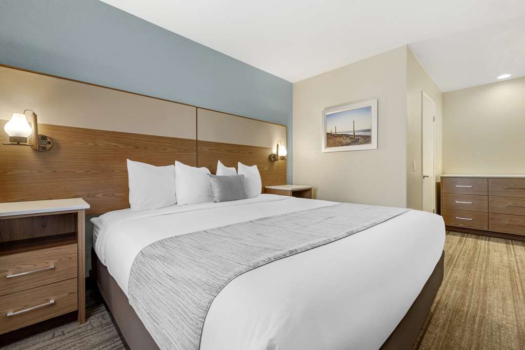 Best Western Carlsbad by the Sea - photo 13