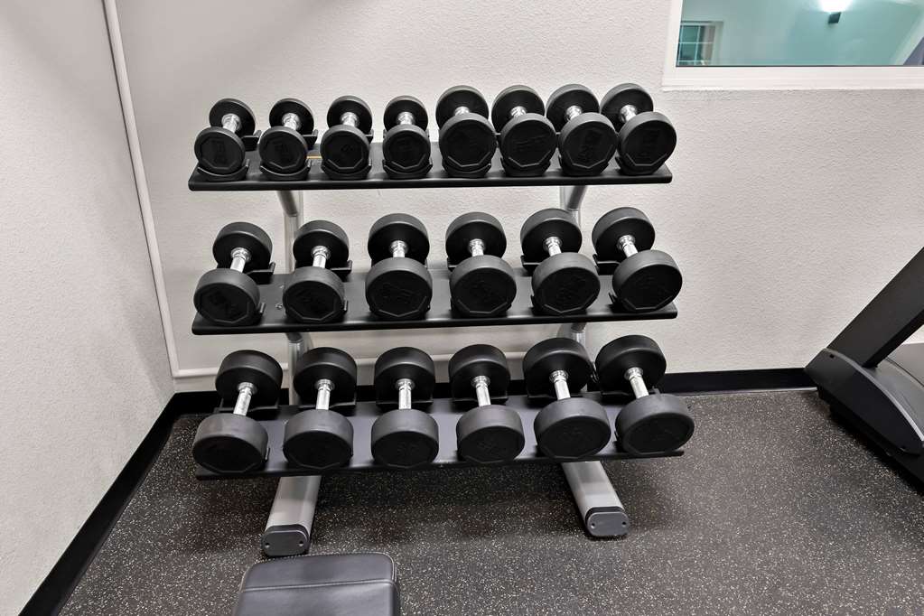 Microtel Inn & Suites by Wyndham Sweetwater - photo 15