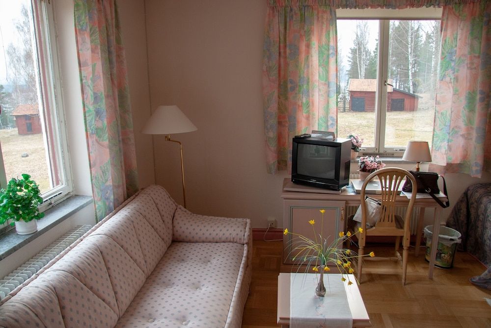 Morhagen Fabodhotell — Graengesberg