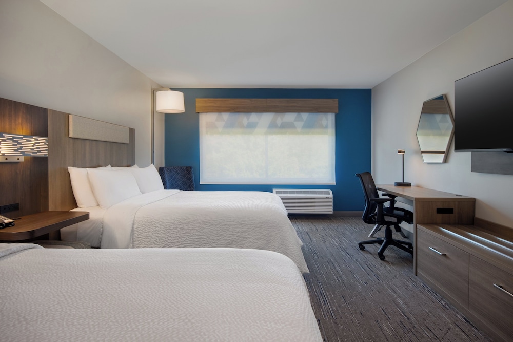 Holiday Inn Express & Suites Muskegon Grand Haven an IHG Hotel - photo 13