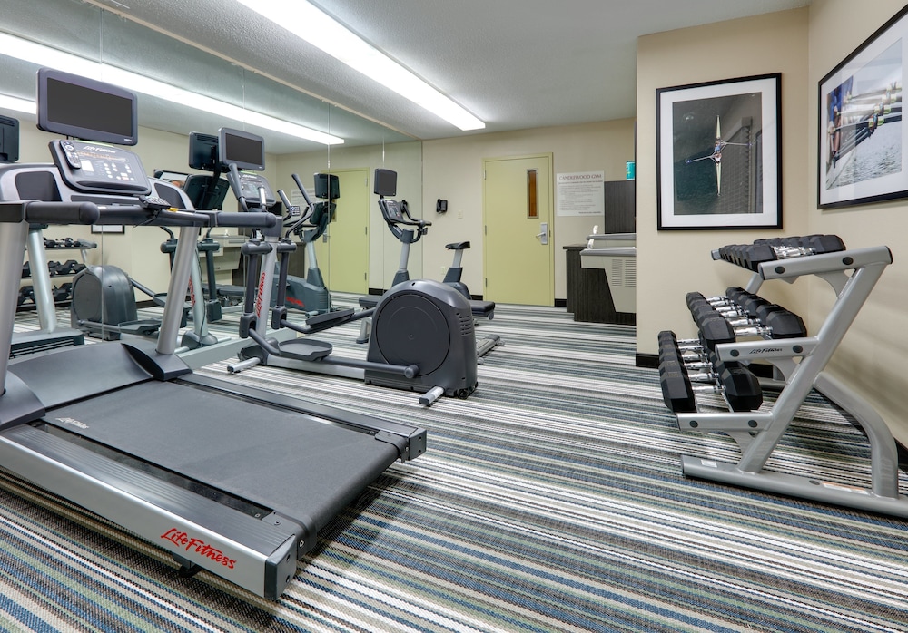 Candlewood Suites Salina by IHG - photo 17