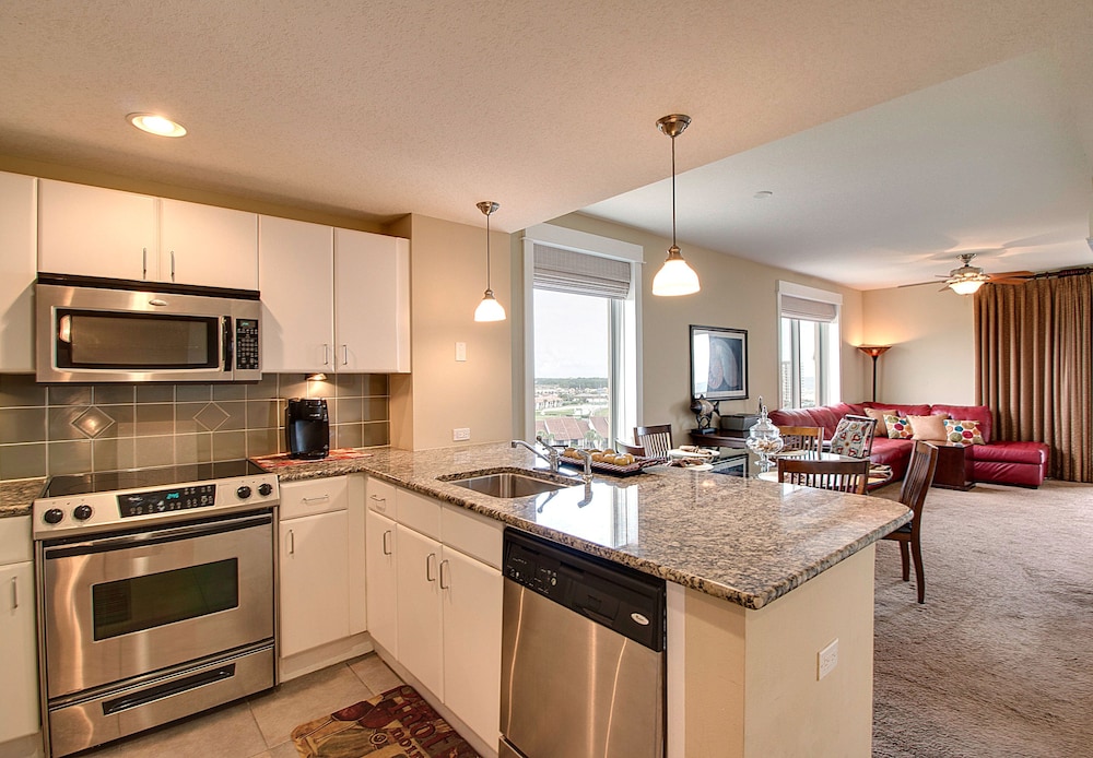 Grand Panama Beach Resort by Emerald View Resorts - photo 23