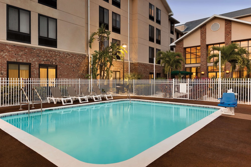 Hampton Inn & Suites Tarpon Springs - photo 25