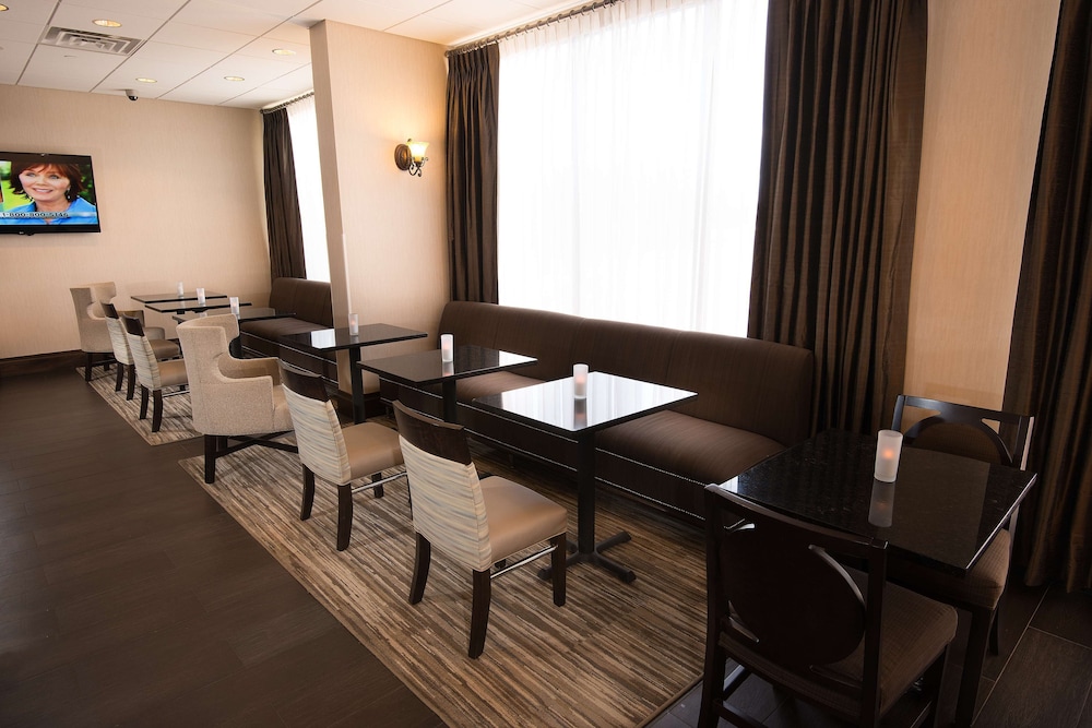 Hampton Inn Carlstadt At The Meadowlands - photo 30