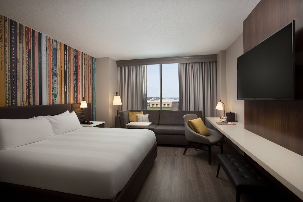 Nashville Marriott at Vanderbilt University - photo 13