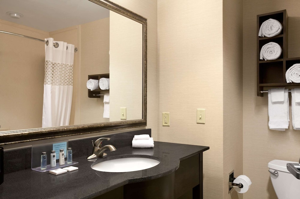 Hampton Inn & Suites Mansfield - photo 5
