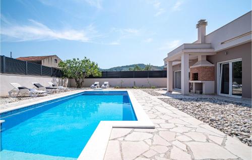 5 Bedroom Nice Home In Vela Luka — 4-Star Luxury Hotel in Vela Luka, Croatia