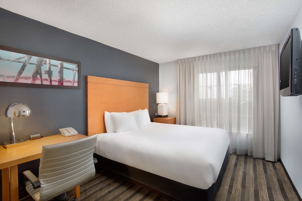 Hyatt House Austin Arboretum - photo 7