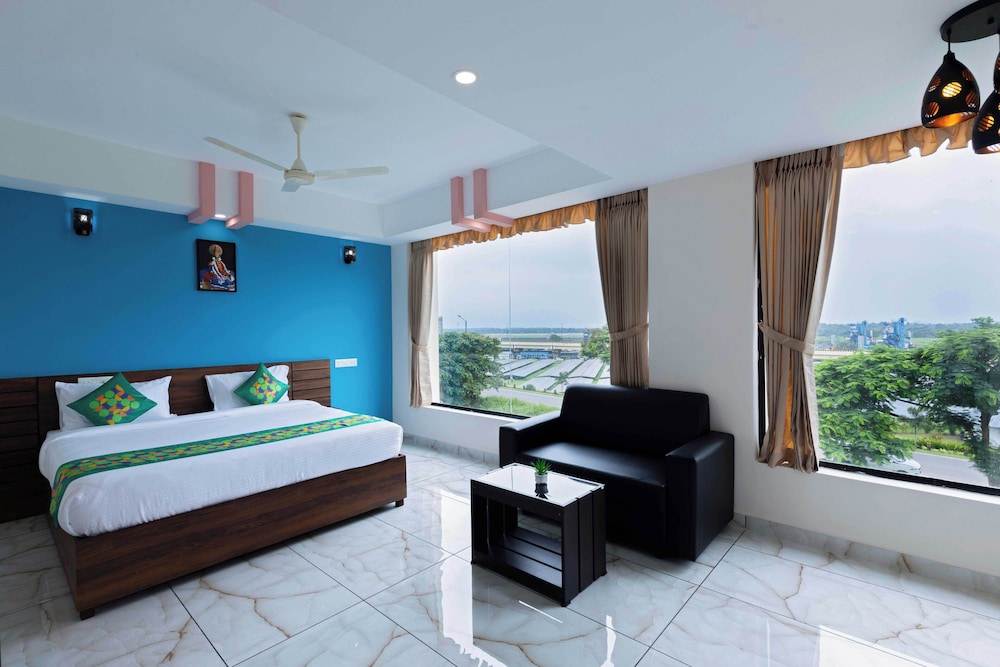 Treebo Airsuit in Aluva, India