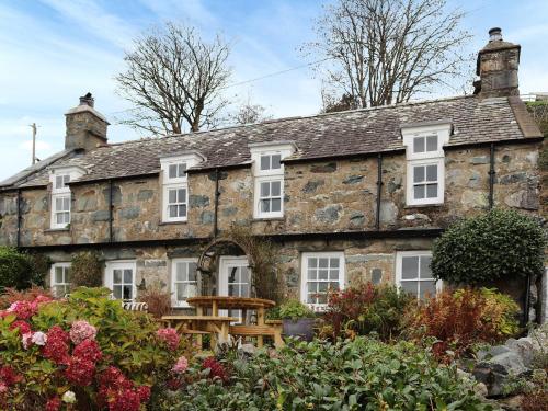 Bryn Hyfryd - carbon neutral hotel in Harlech
