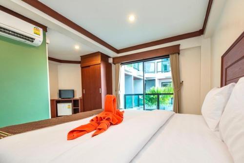 Kata Noi Bay Inn — 4-Star Luxury Hotel in Phuket, Thailand